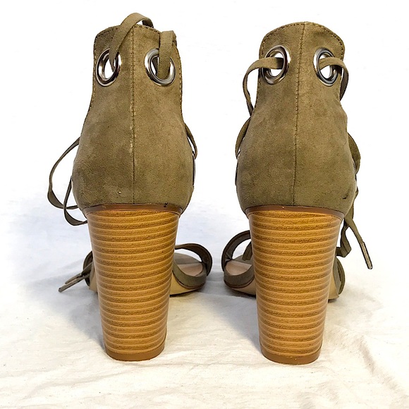 Shoe Dazzle | Grommet Laced Heels | 6.5 - Picture 6 of 7